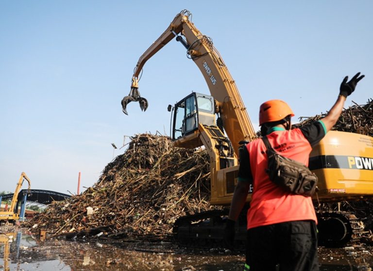 Pascabanjir 2000 Ton Sampah Dibersihkan