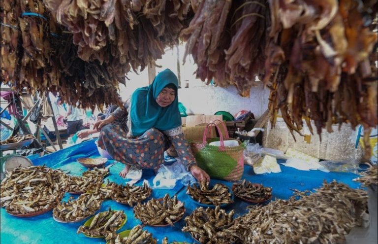 Pemerintah Permudah Akses KUR Mulai 2026